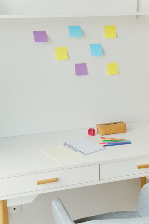 Free Sticky Notes Paper on the Wall Stock Photo