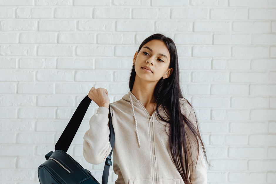 Inspirasi Outfit Kuliah Pria Stylish 2025: Dari Santai Hingga Semi-Formal Inspirasi Outfit Kuliah Pria Stylish 2025: Dari Santai Hingga Semi-Formal