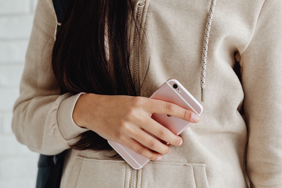 Teenager and Parents Die Following Dispute Over iPhone Payments in Maharashtra