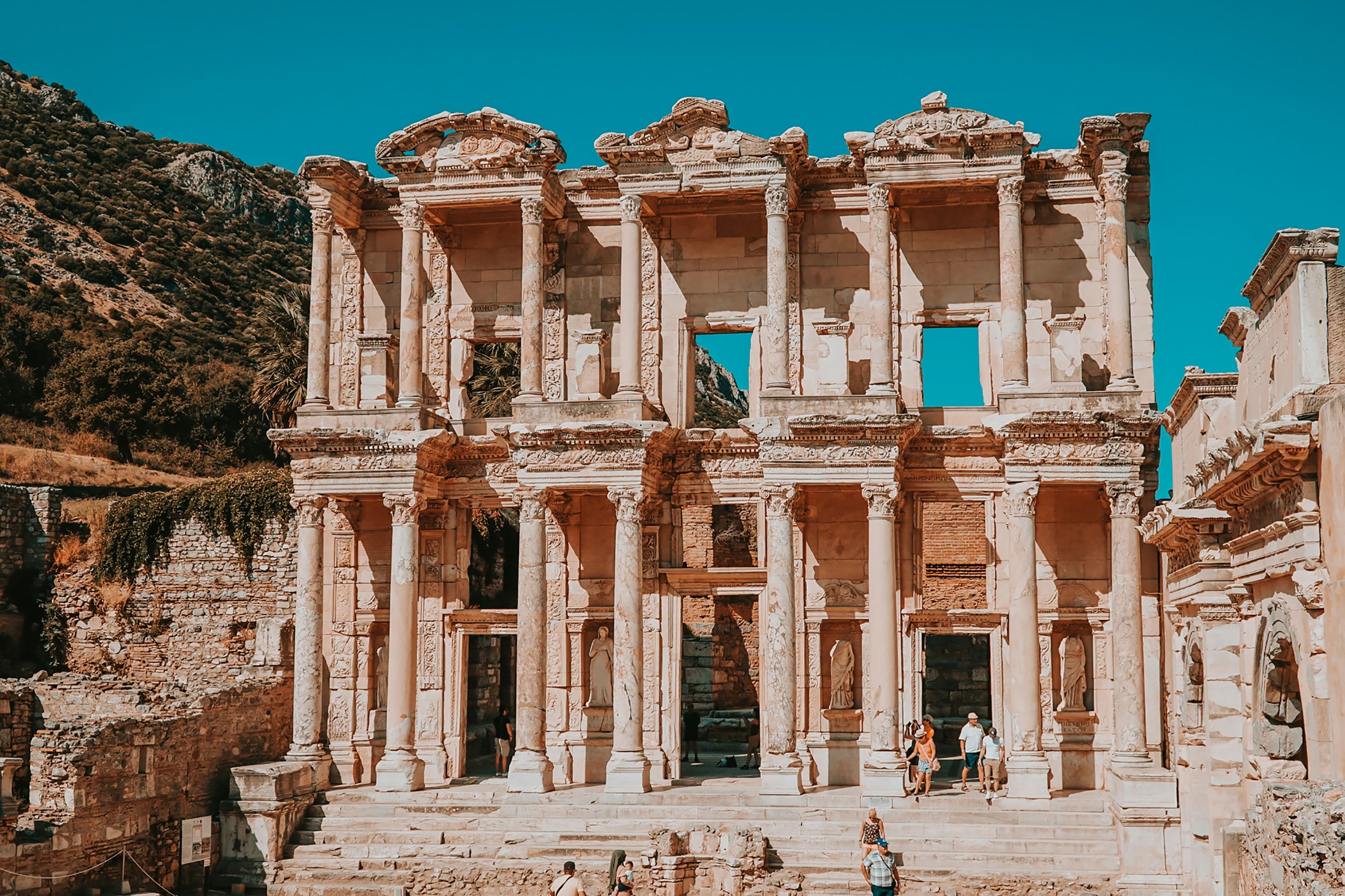 Voyage culturel pas cher en Europe 2026 : 9 cités des jardins secrets où la poésie se cache pour moi