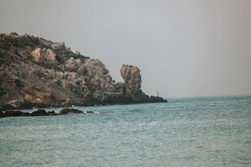 Foto profissional grátis de abismo, água, beira-mar