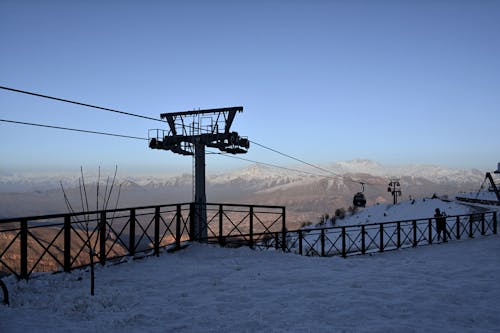 감기, 눈, 눈 덮인 산의 무료 스톡 사진