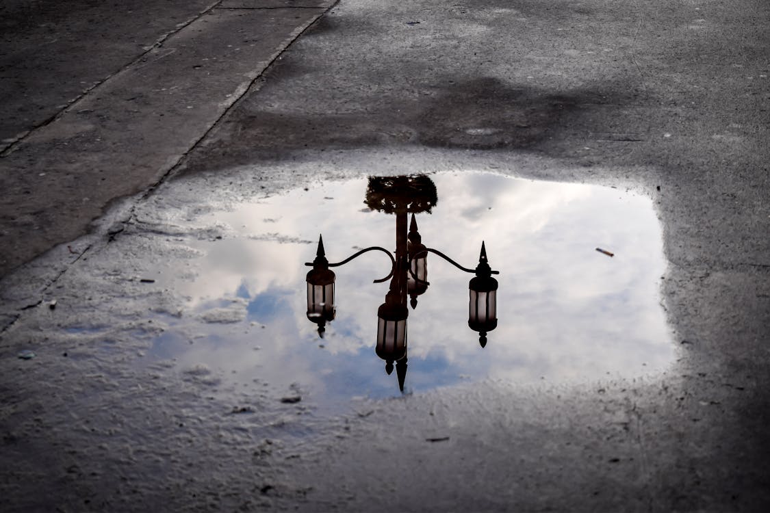 Foto profissional grátis de água, céu azul, moldura