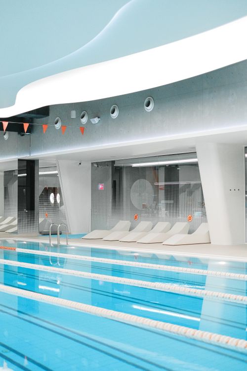 Interior Design of an Indoor Swimming Pool Training Facility · Free ...