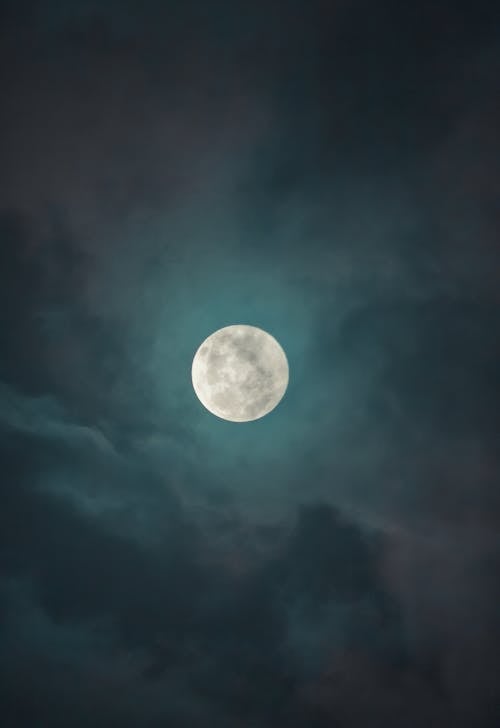 Безкоштовне стокове фото на тему «астрономія, Буря, вечір»