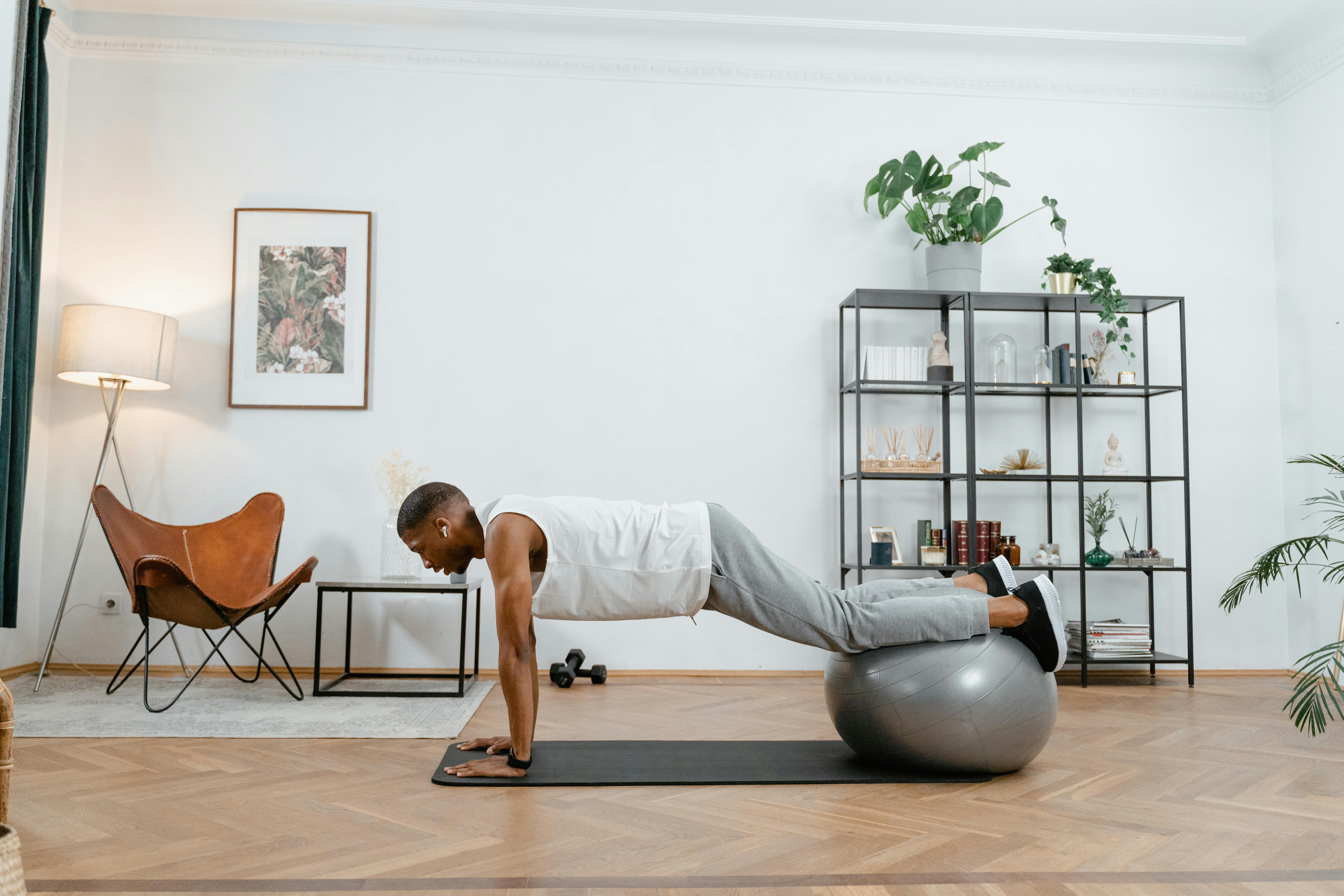5 Reasons You Should Use A Yoga Ball Chair At Work