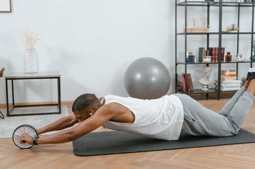 Free Photos gratuites de ballon de yoga, faire des exercices, fitness Stock Photo