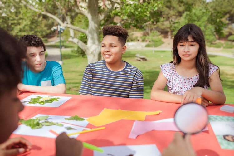 Children Making Artworks