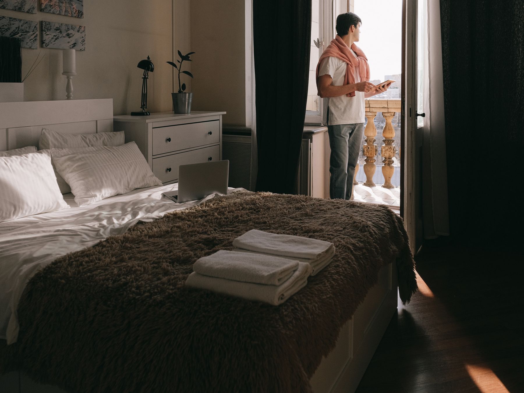 Old Oak Common — professional movers carrying furniture on a house move