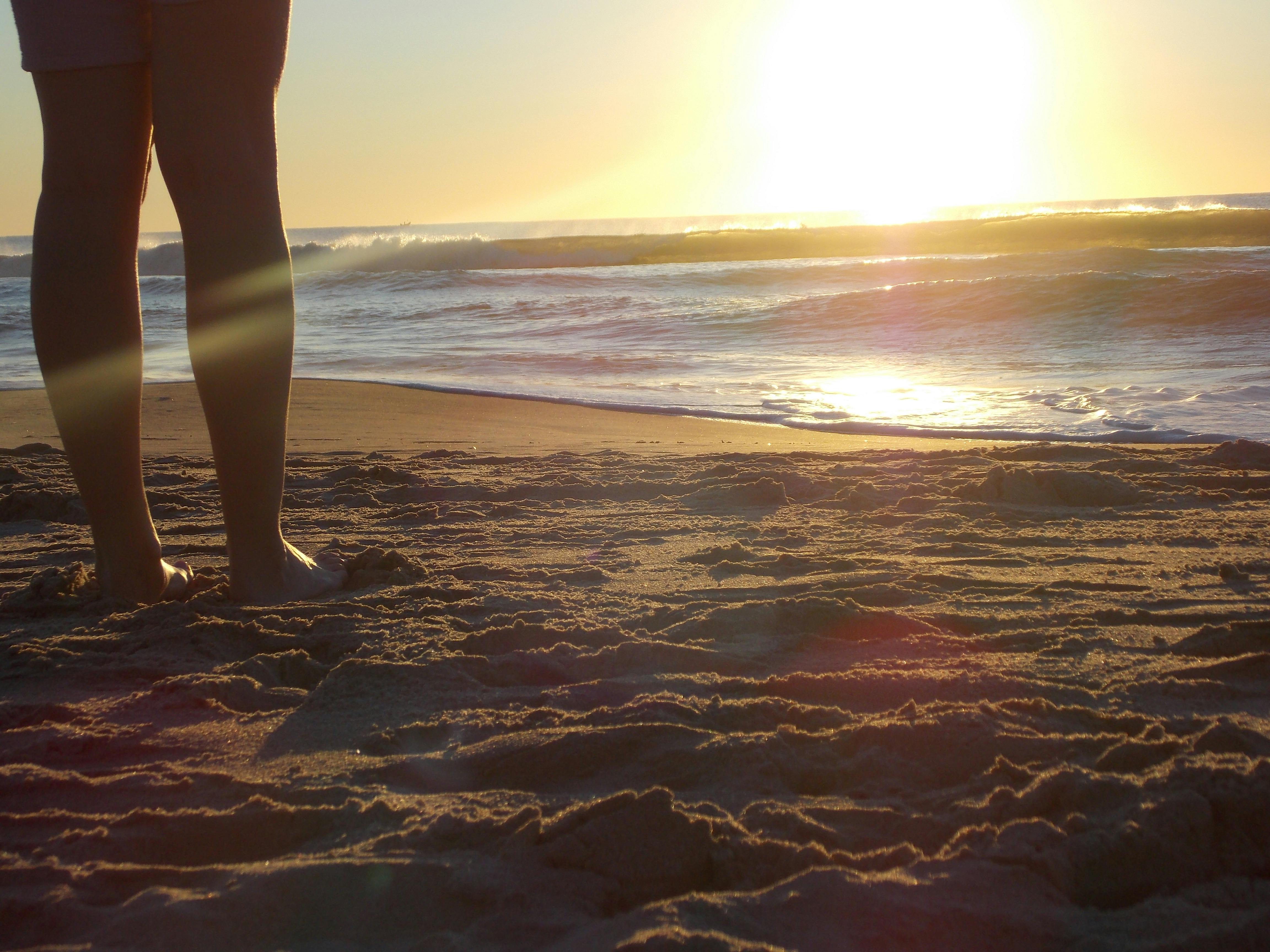 Free stock photo of Sun rising on the beach