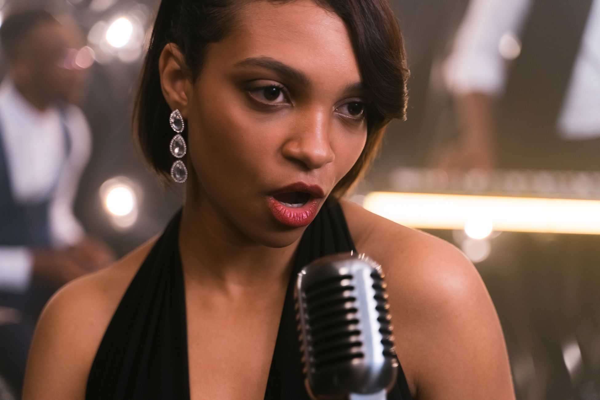 Rhiannon Giddens Previews New Album, ‘Hope Is the Thing With Feathers’: ‘It’s a Punctuation Point’ to ’20 Years of Me Being a Roots and Americana Artist’