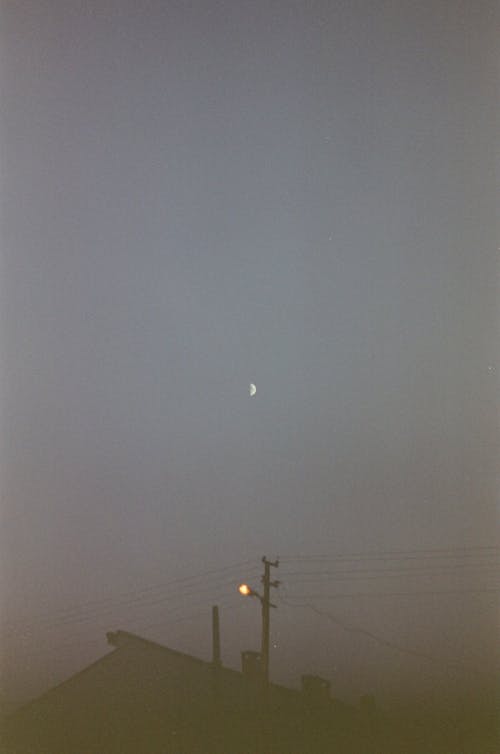 ay, dikey atış, gece içeren Ücretsiz stok fotoğraf