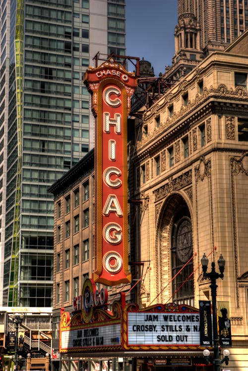 View of the Chicago Theatre