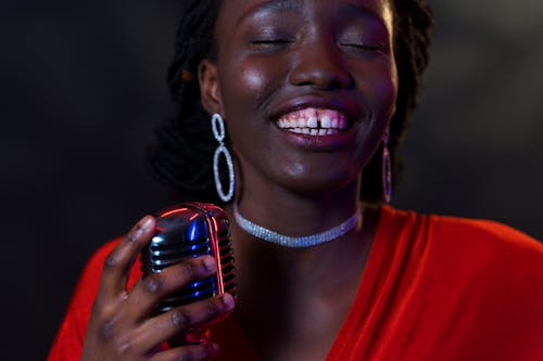 Ingyenes stockfotó afro-amerikai, előadás közben, énekes témában