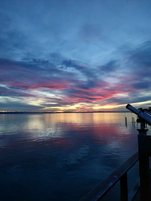 Gratis stockfoto met 's nachts, blauw meer, blauwe lucht