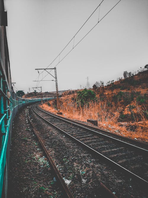 Fotobanka s bezplatnými fotkami na tému cvičiť, koľajnica, krajina