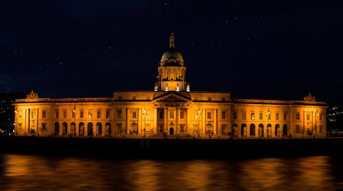 Gratis Edificio De Hormigón Foto de stock