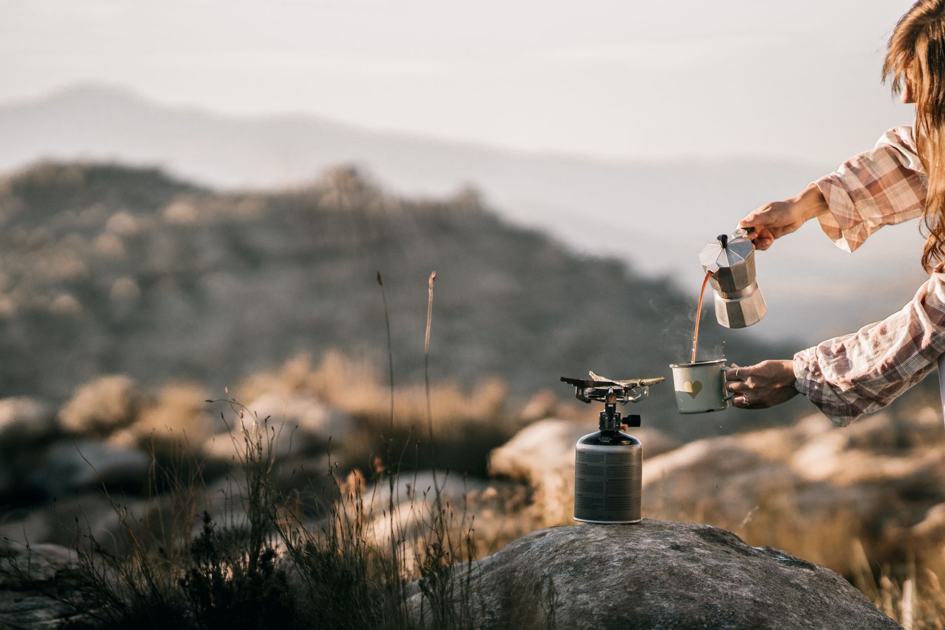 Use a 3‑Minute Morning Mindset Pause to Outsmart Solo Travel Stress