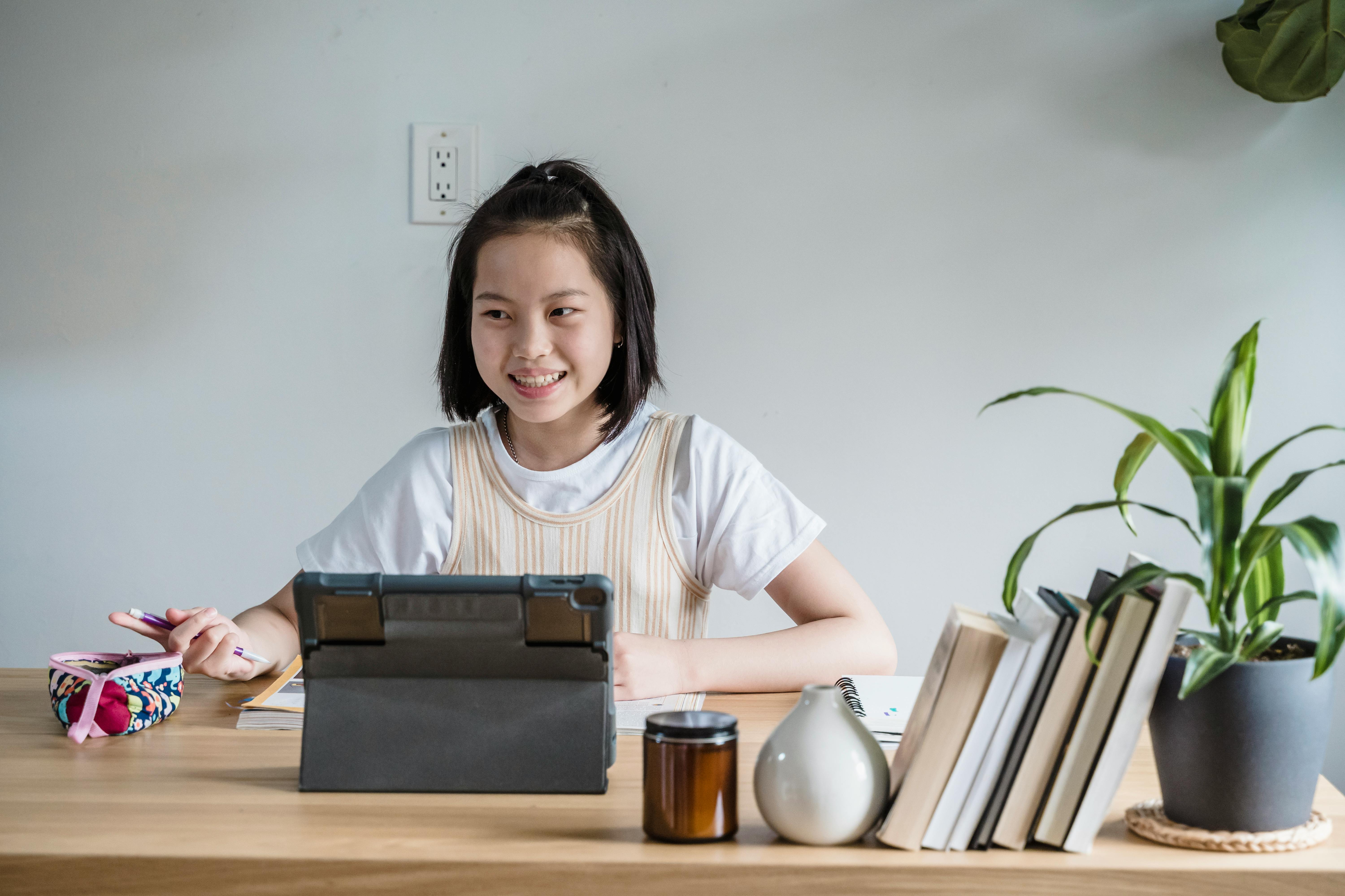 Sharpen your skills during lockdown with UN e-learning courses | United Nations Western Europe — Photo by Annushka  Ahuja on 