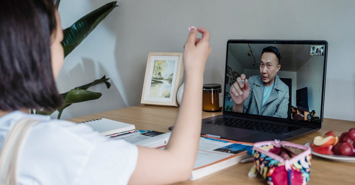 7 Estrategias para Superar el Aislamiento en Cursos Online