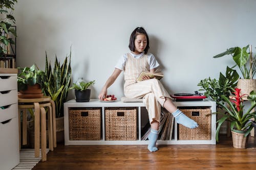 Free A Girl Reading a Book Stock Photo