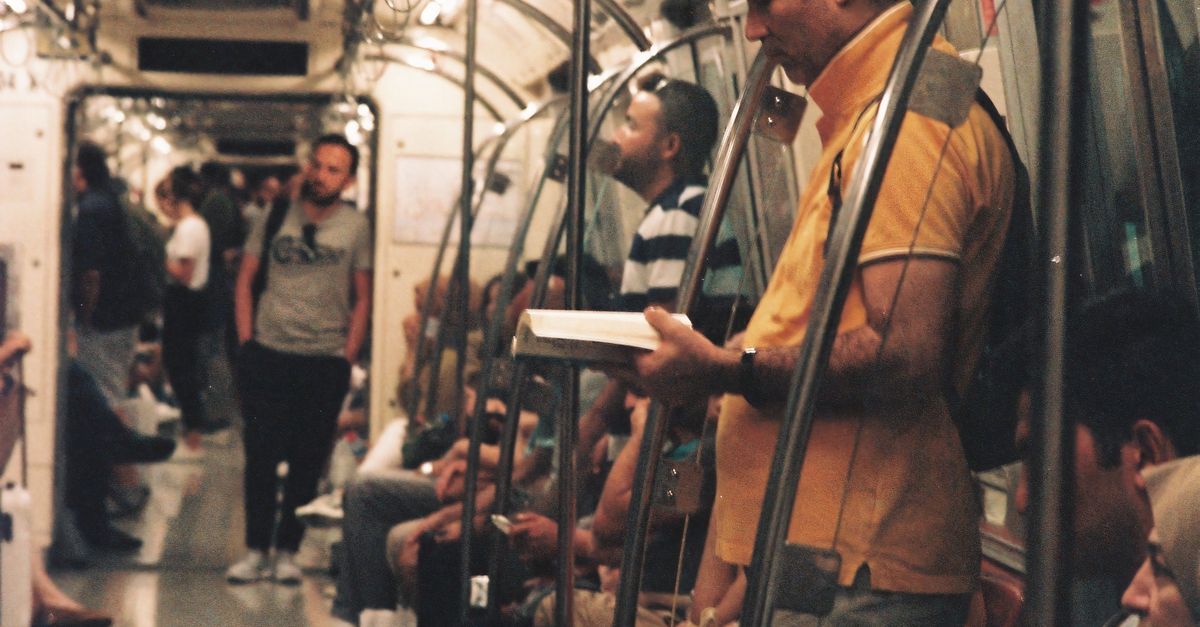 Γιατί νιώθω ναυτία όταν διαβάζω βιβλίο μέσα σε κινούμενο αυτοκίνητο;