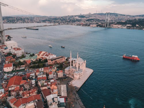 Araçlar, boğaz, boğaz köprüsü içeren Ücretsiz stok fotoğraf