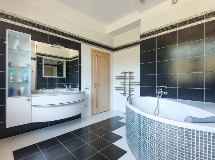 Ceramic tile flooring
