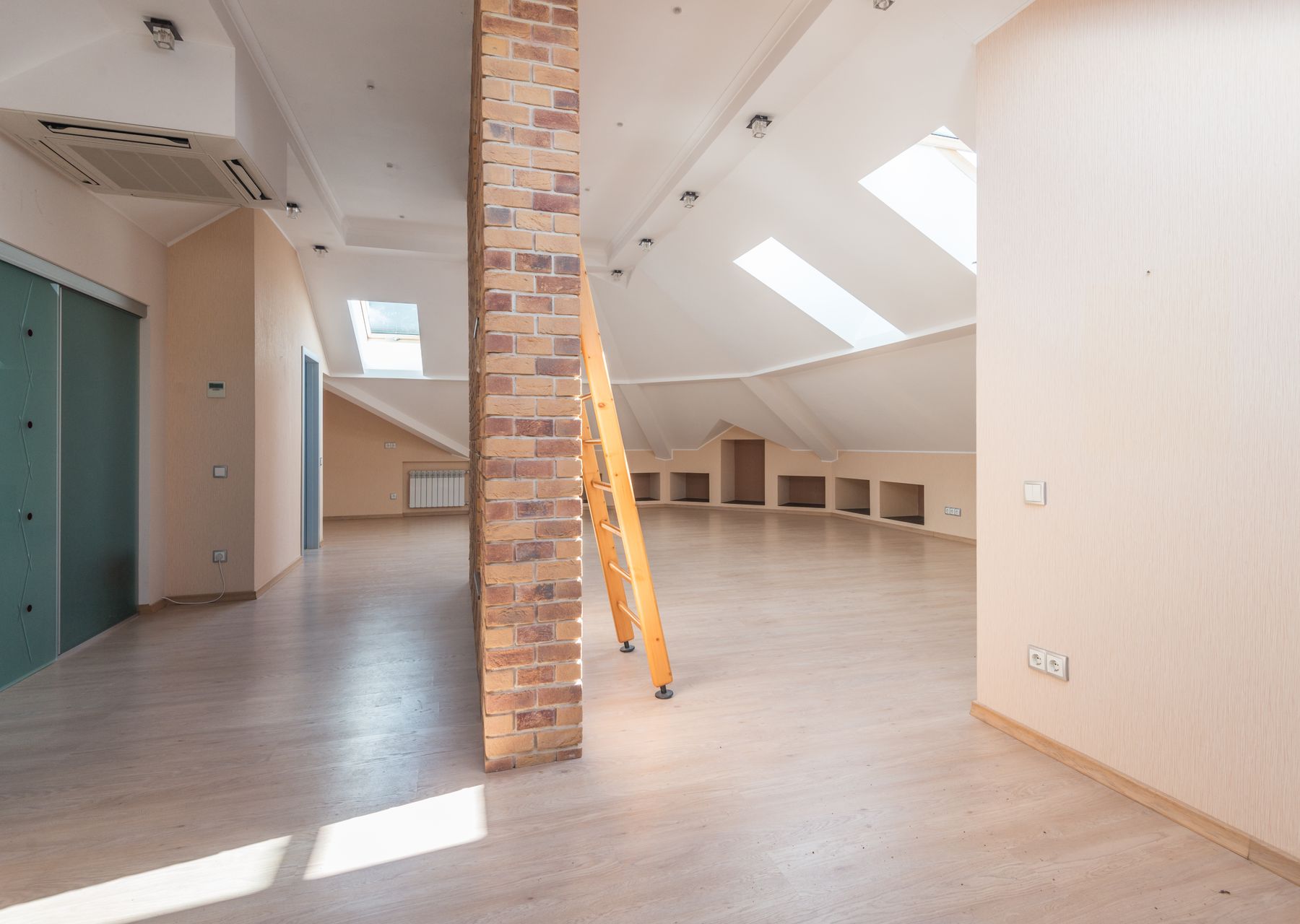 Flat removals in Devizes — crew wrapping and loading on moving day