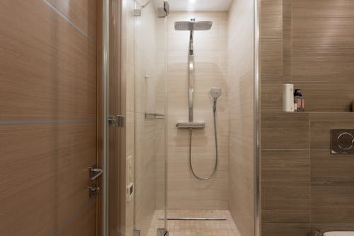 Kostenloses Stock Foto zu architektur, badezimmer, drinnen