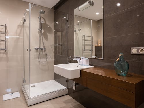 Modern Bathroom with Freestanding Shower Cabin