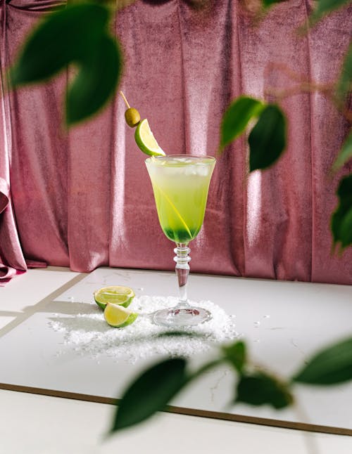 Kostnadsfri bild av alkohol, cocktail, cocktailglas