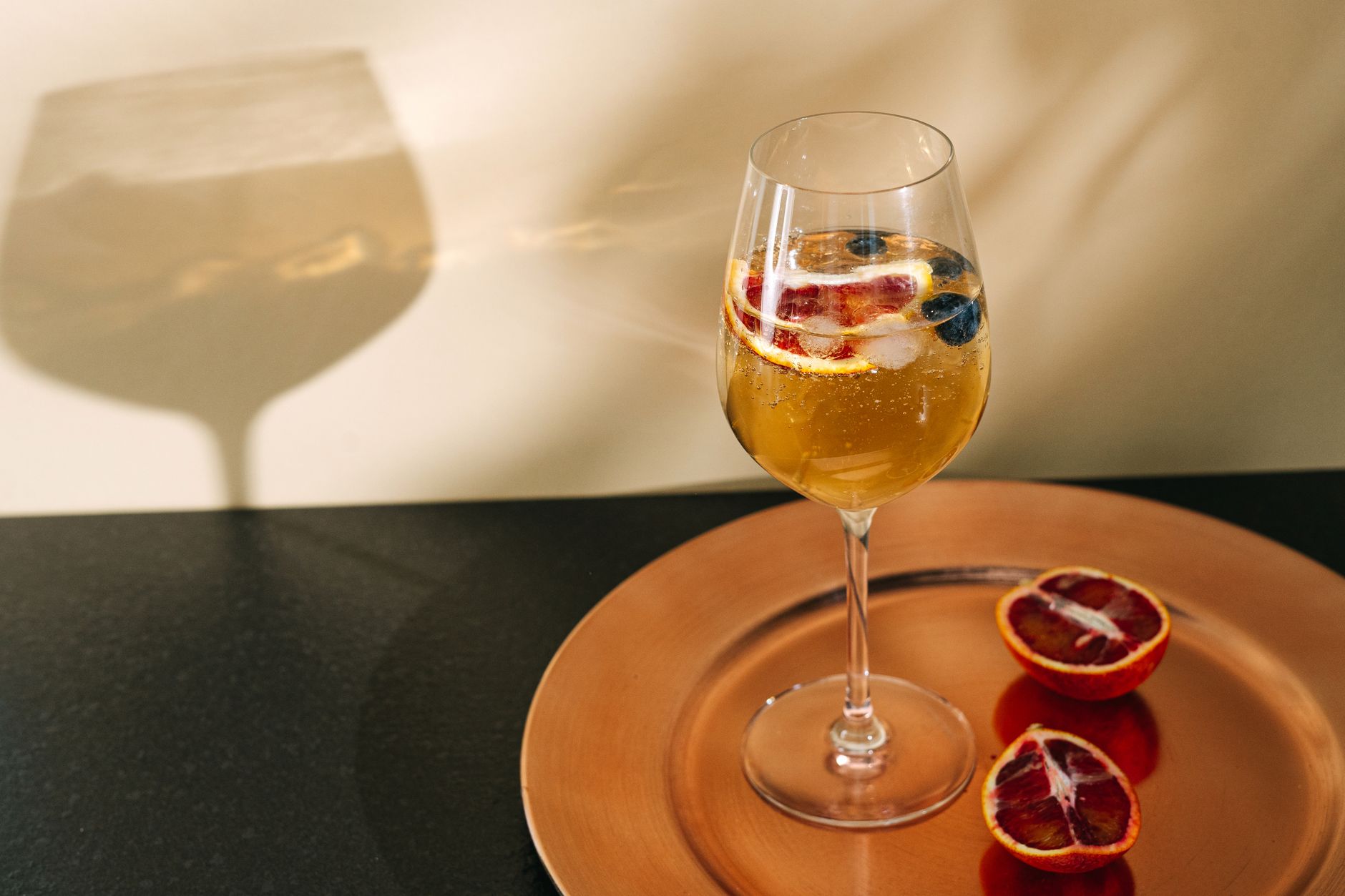Preparation of fresh blood orange juice for cocktail mixing