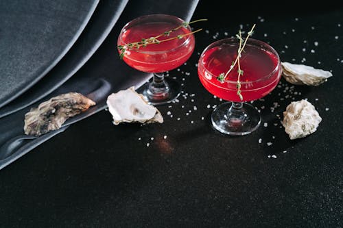 Gratis arkivbilde med alkoholholdig drikke, alkoholholdige drikkevarer, cocktail briller Arkivbilde