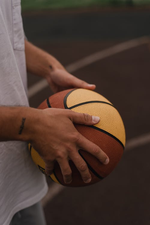 Základová fotografie zdarma na téma basketbal, detail, držení