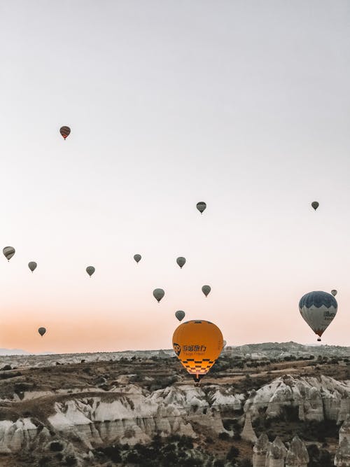 Δωρεάν στοκ φωτογραφιών με αεροσκάφος, αερόστατο, καθαρός ουρανός Φωτογραφία από στοκ φωτογραφιών