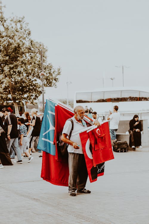 광장, 깃발, 남자의 무료 스톡 사진
