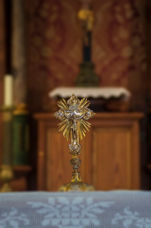 Gratis stockfoto met crucifix, gebedsruimte, geestelijkheid