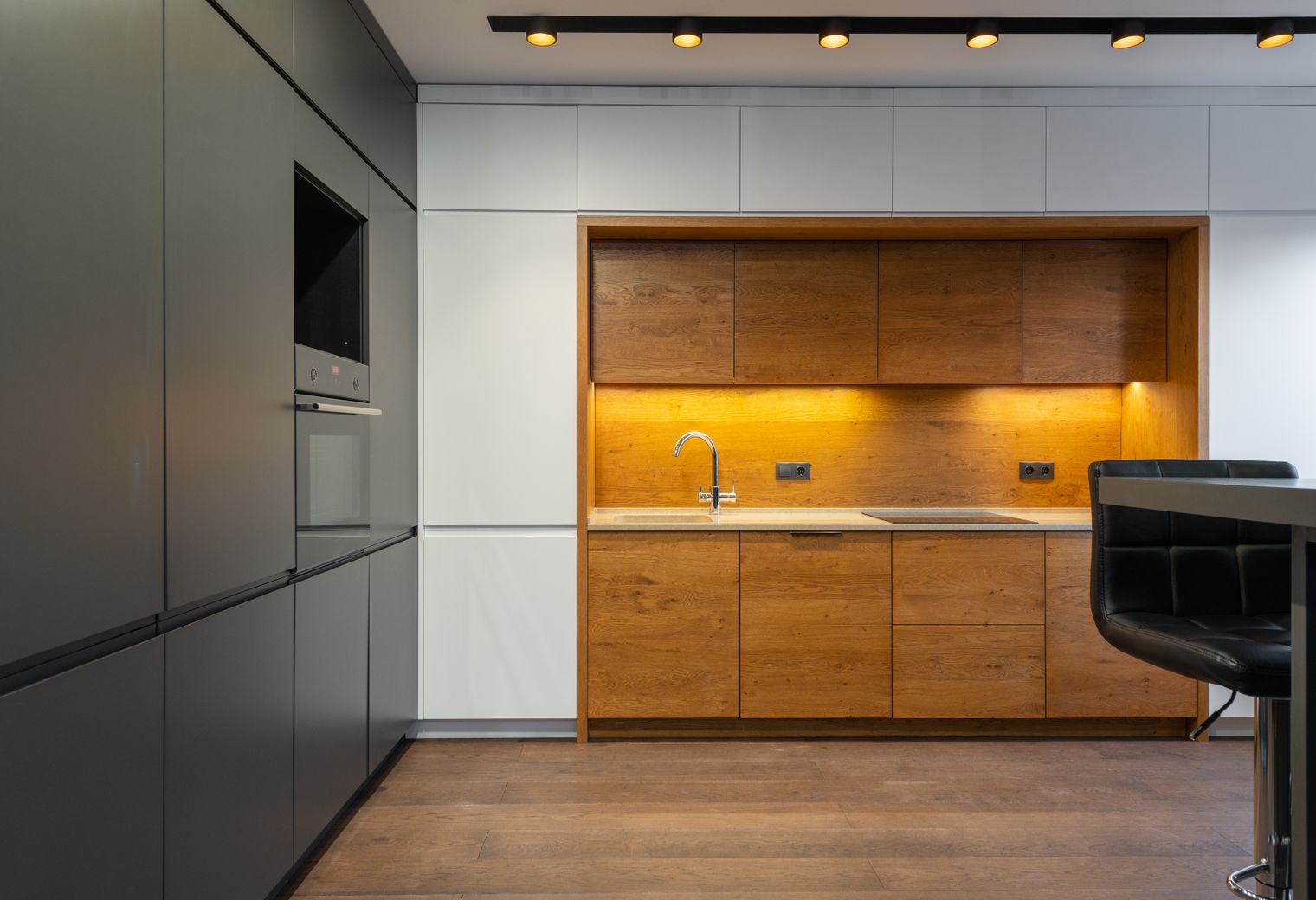 Markyate — movers delivering furniture from a van