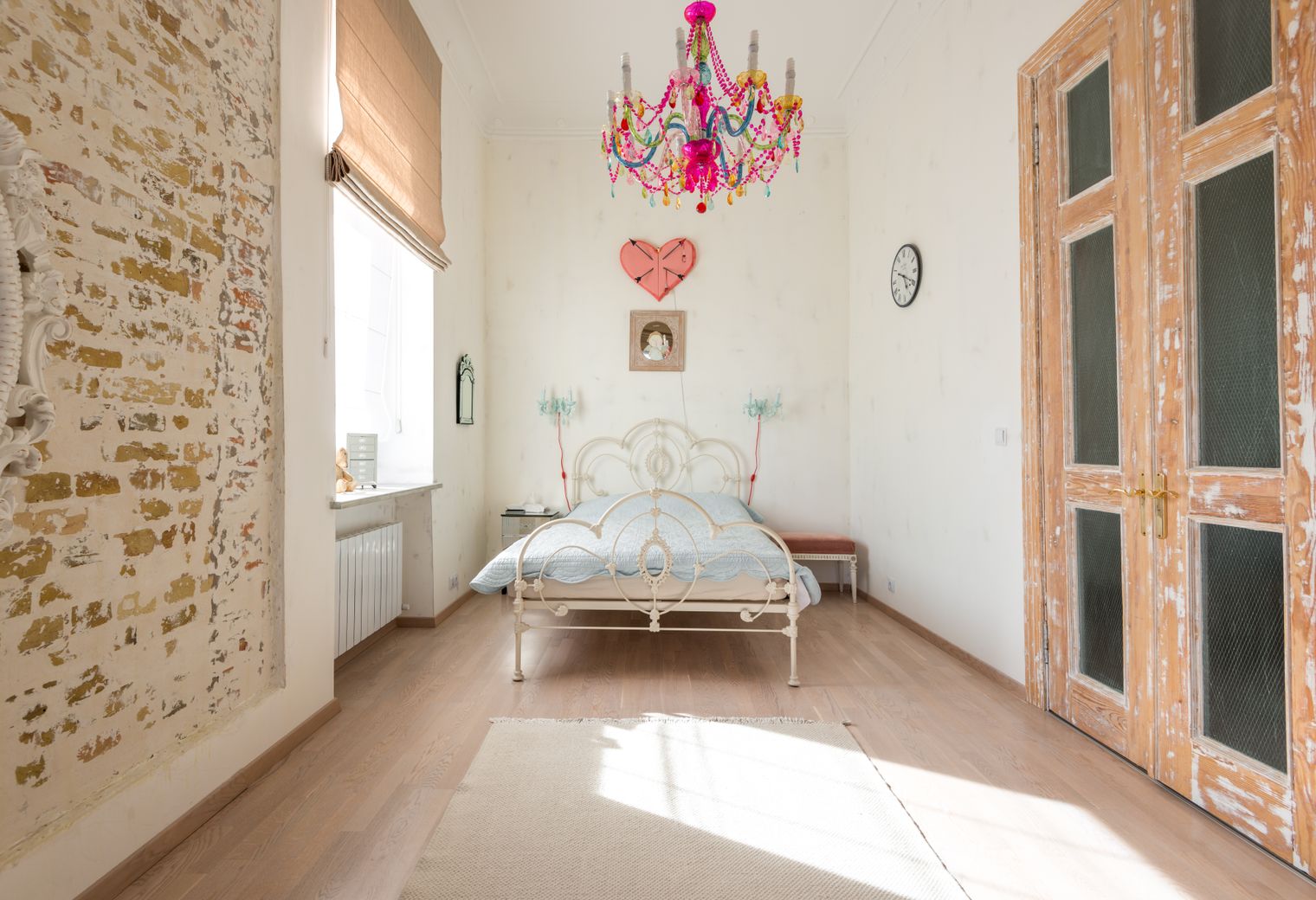 End of Tenancy Decorating in Ladywell — woodwork brushed to a crisp, smooth line