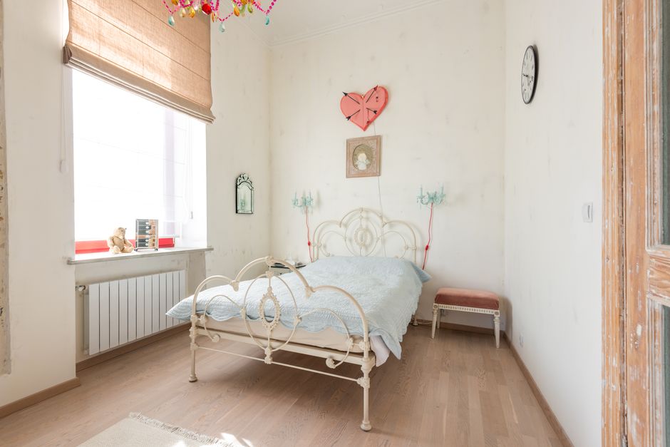 Q: Is chalk paint metal bed safe to use around children and pets?