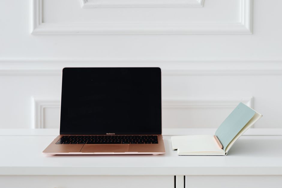 laptop and notebook lifestyle photo 1