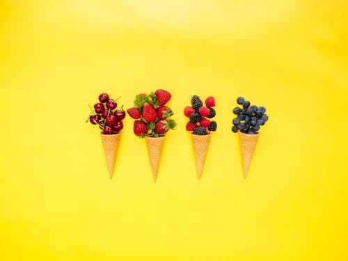 Flatlay, 冰淇淋甜筒, 櫻桃 的 免费素材图片