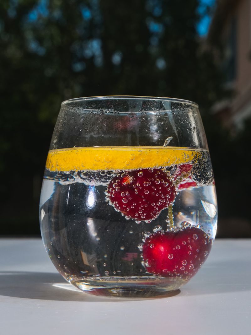 Raspberry and lime fizz
