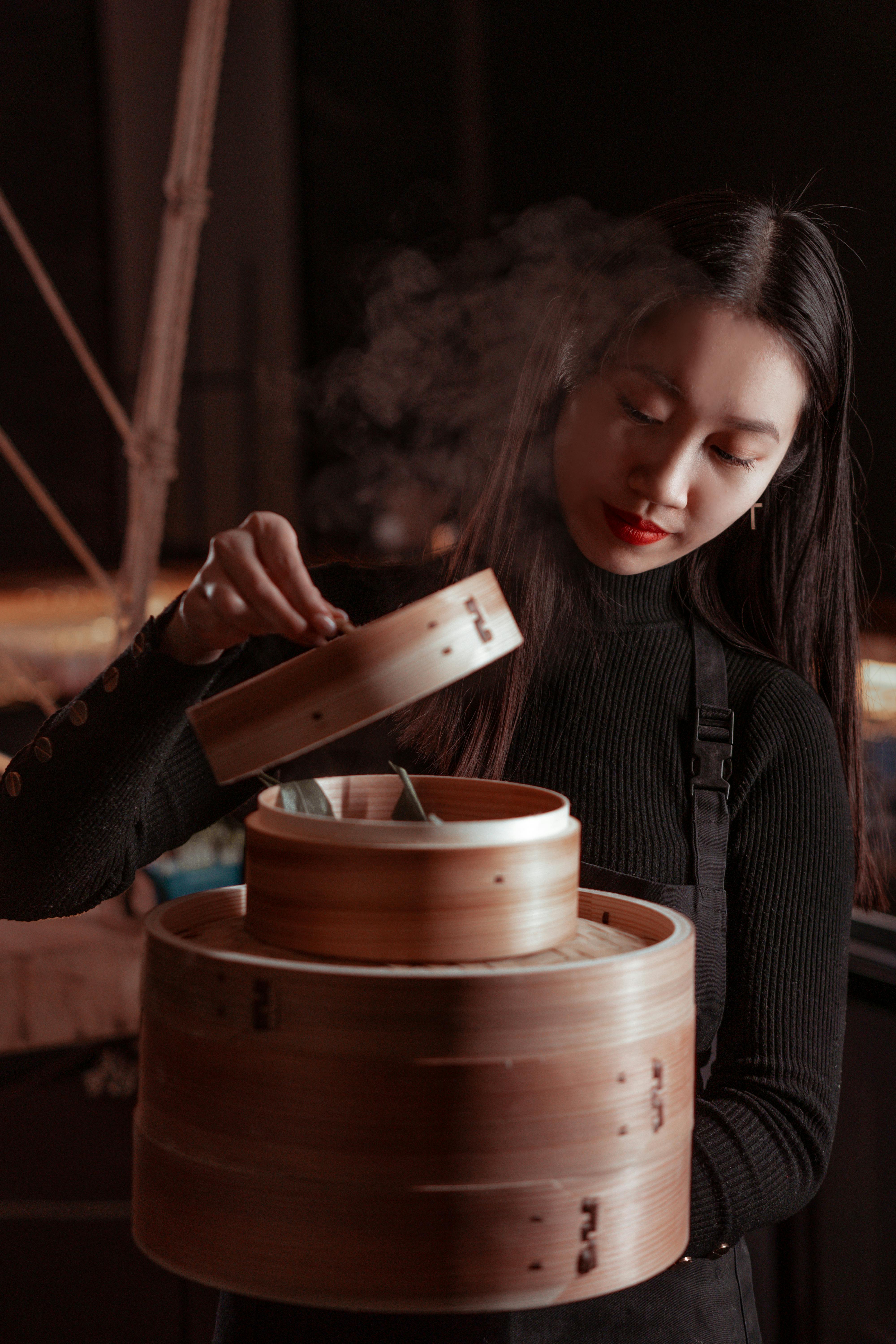 How much dark chocolate should you eat a day to lose weight?