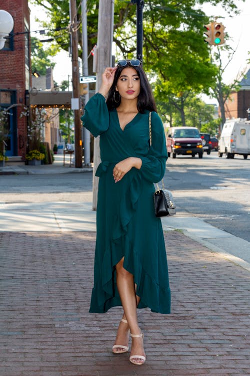 Free A Woman in Green Dress Stock Photo