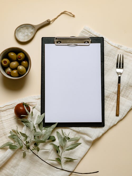 Fotobanka s bezplatnými fotkami na tému flatlay, klipsová doska, maketa