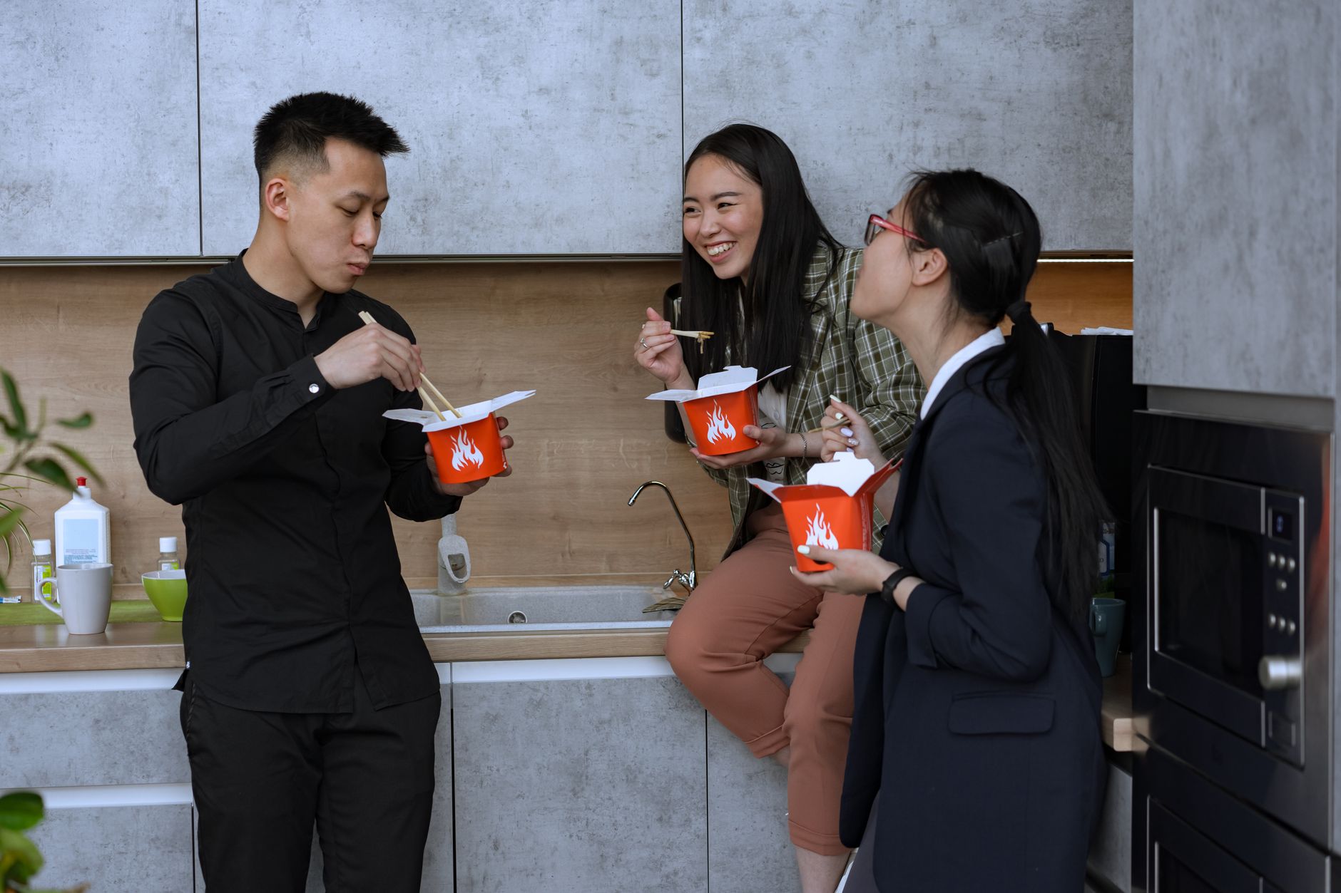 Giờ nghỉ trưa là cơ hội vàng để sạc lại năng lượng cho buổi chiều.