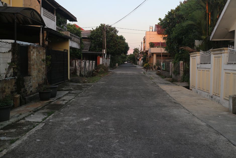 Kontroversi Seputar Manunggaling Kawula Gusti: Antara Hakikat dan Syariat Kontroversi Seputar Manunggaling Kawula Gusti: Antara Hakikat dan Syariat