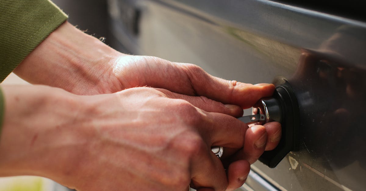 How to break a master lock with two wrenches